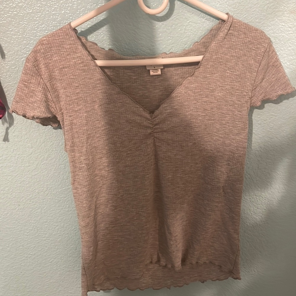 Large Grey lettuce trim V neck T-Shirt